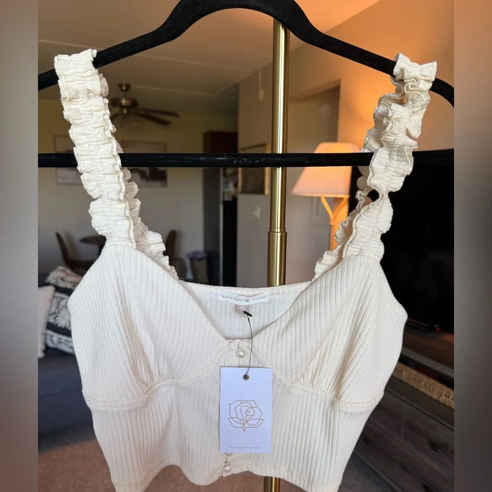 Backyard Roses Cream Ruffle Dacey Top Size Medium NWT - Picture 3 of 7